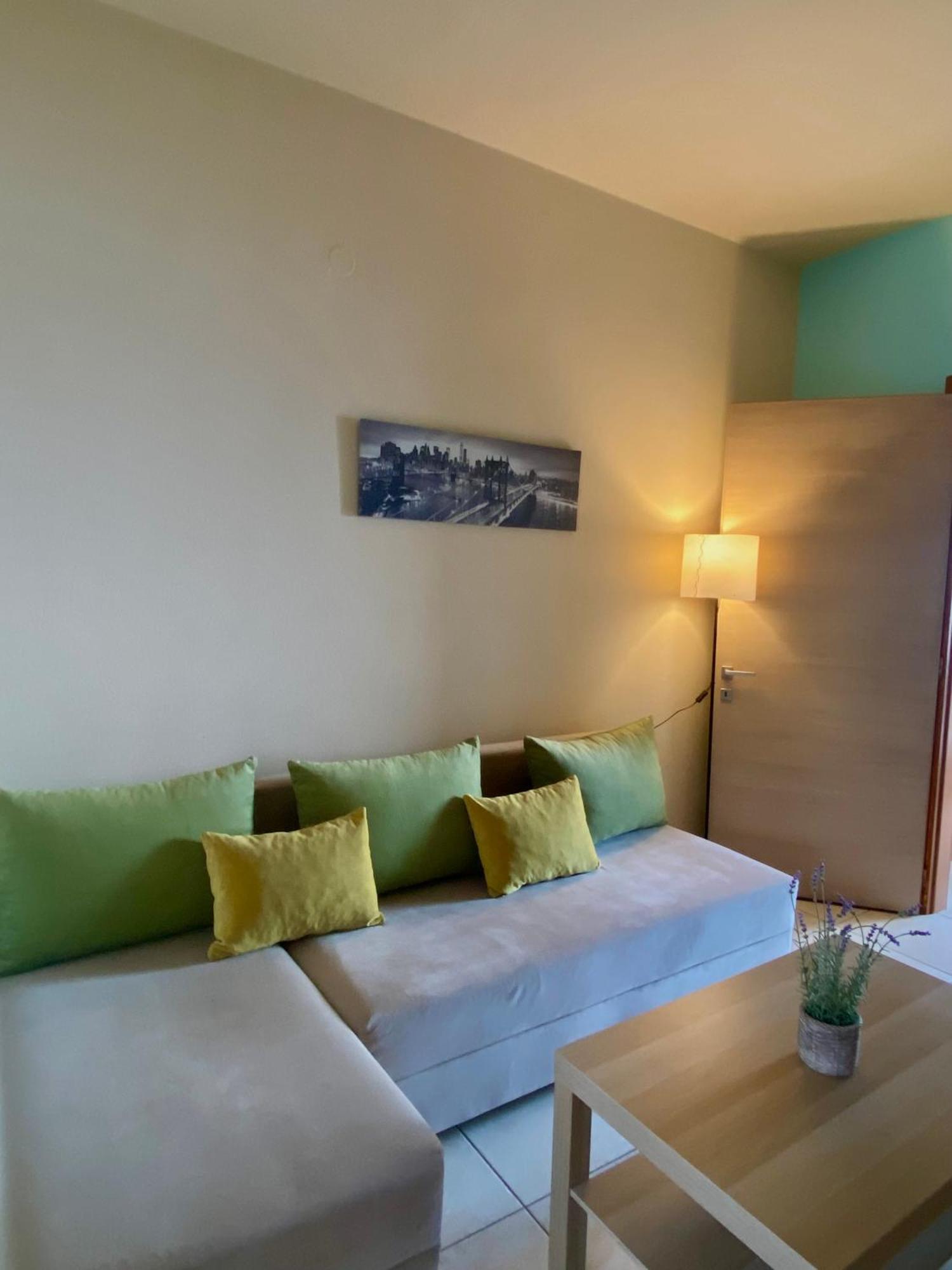 Zisis No3 * Kavala